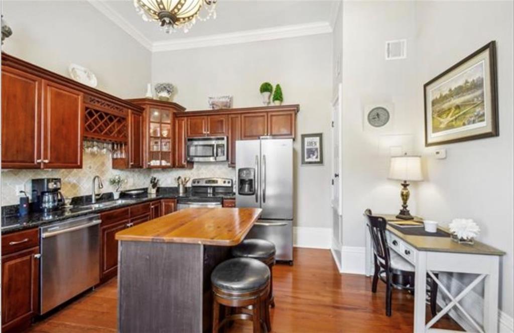 Beautiful Full-furnished condo